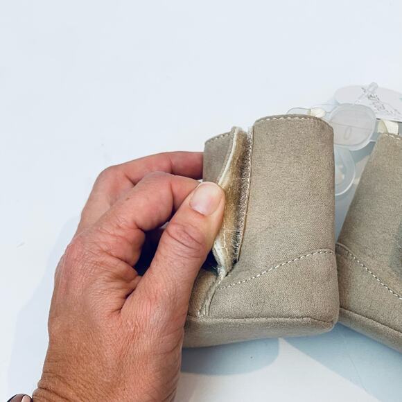 NWT Baby Deer Size 3 (Infant) Faux Suede Soft Sole Boots - Picture 3 of 4